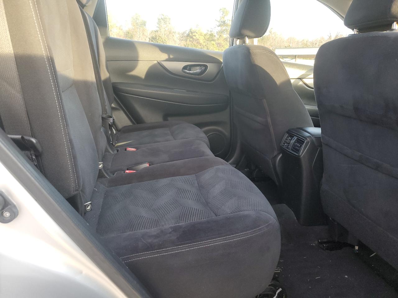2016 Nissan Rogue - Image 11