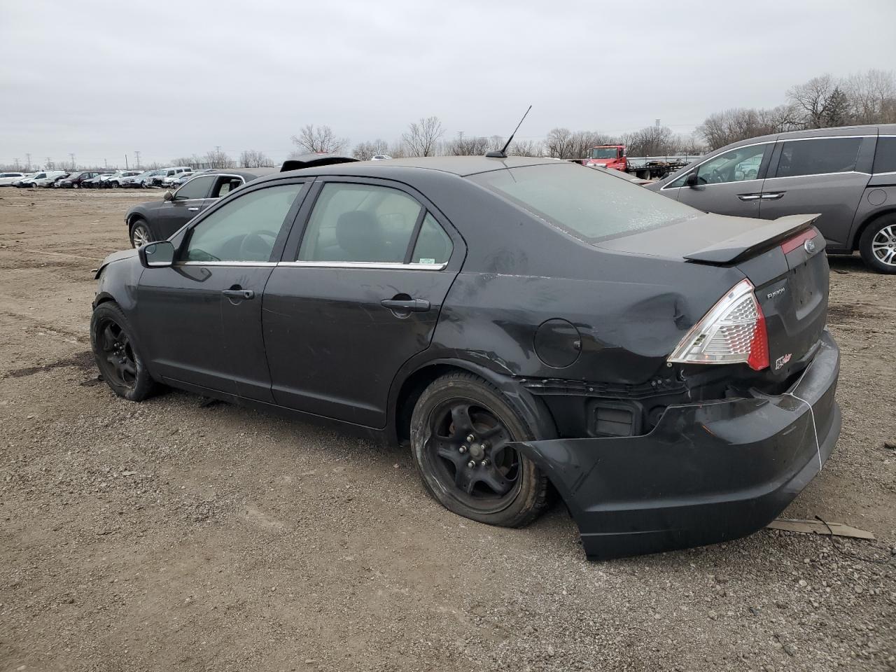 2011 Ford Fusion - Image 2