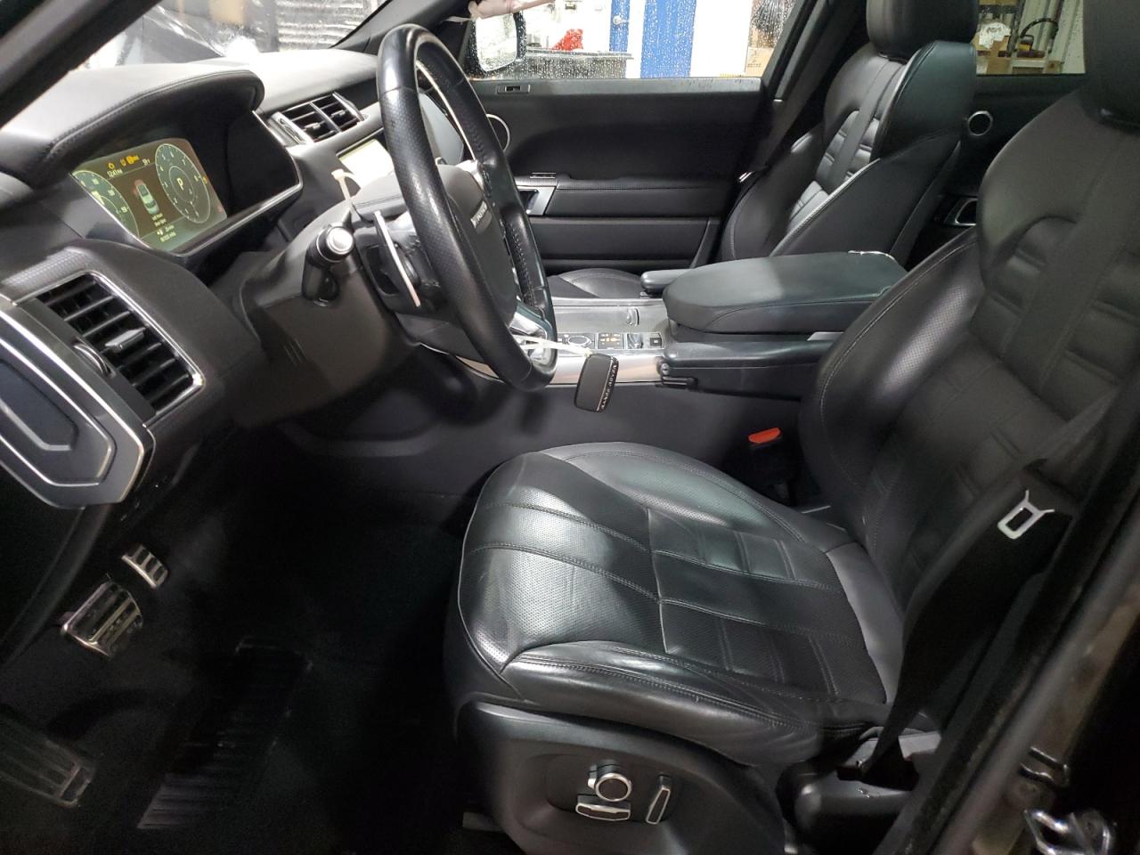 2017 Land Rover Range Rover - Image 7