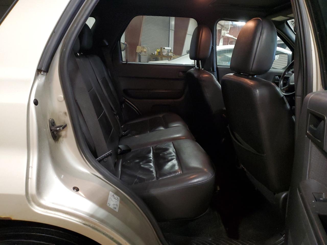 2012 Ford Escape - Image 11