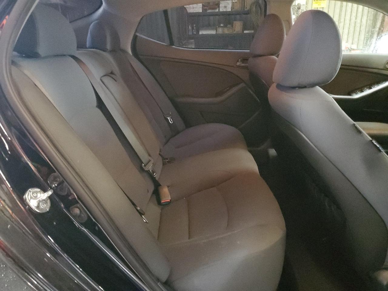 2015 Kia Optima - Image 10