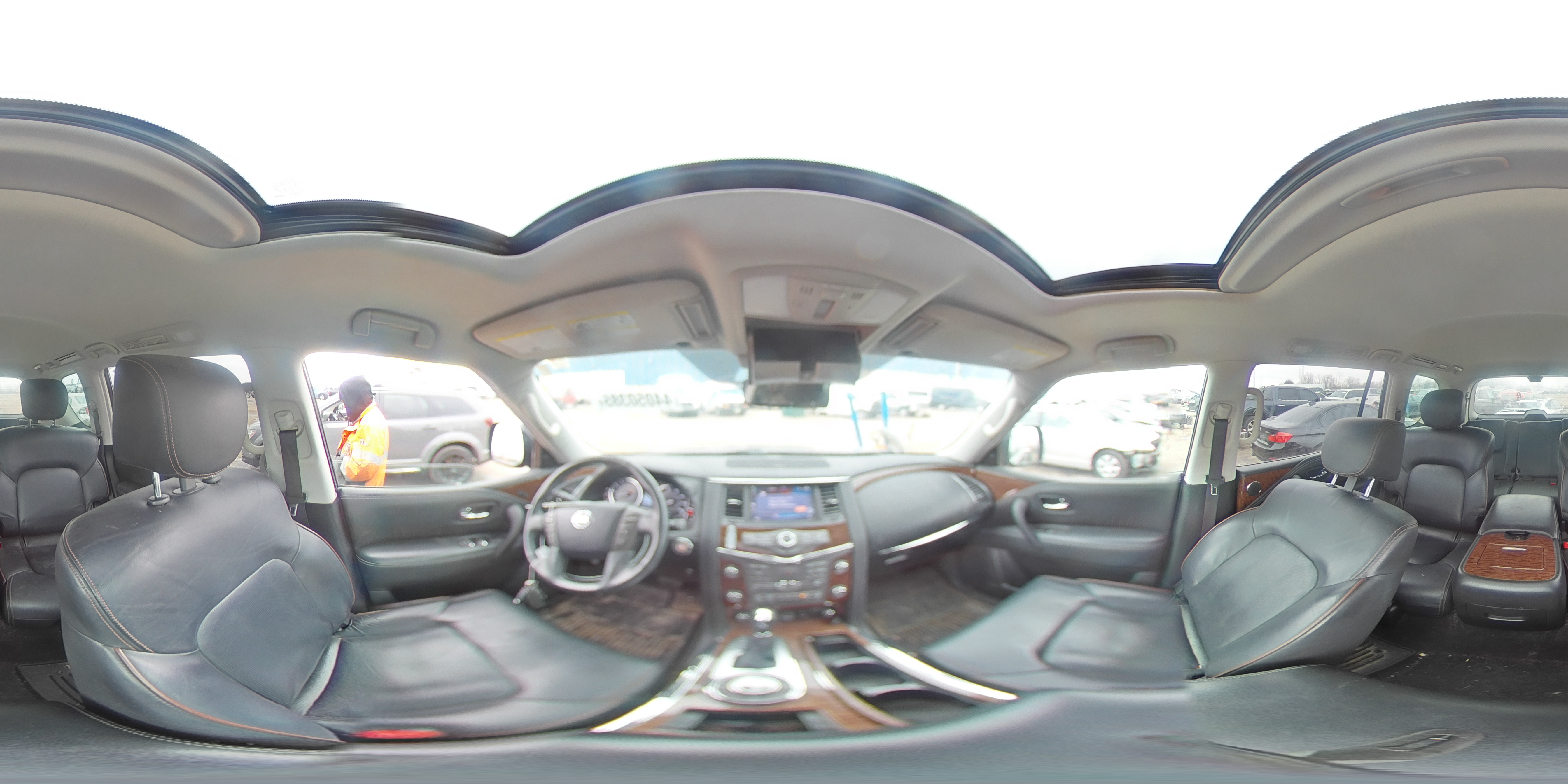 2018 Nissan Armada - Image 13