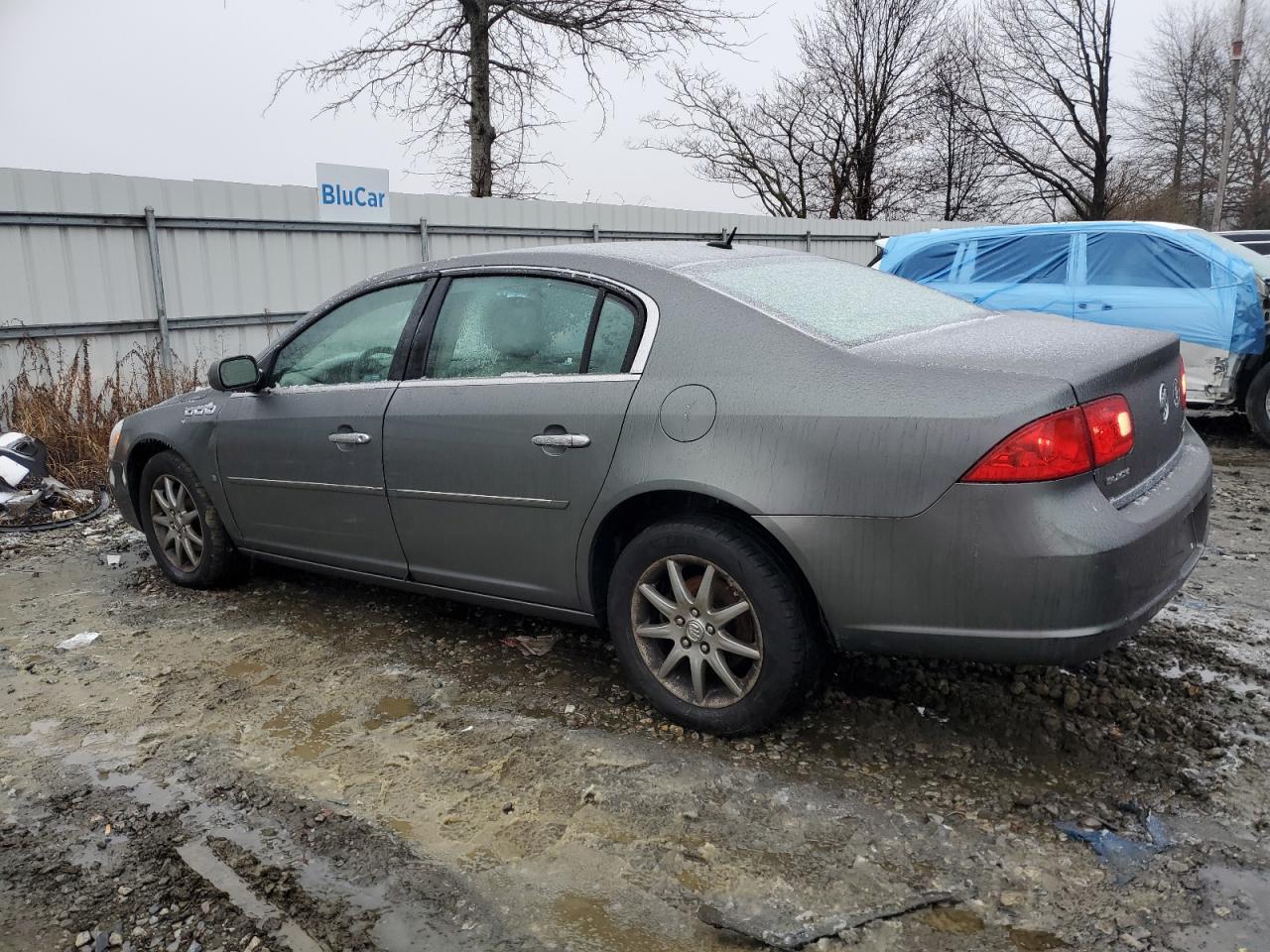 2008 Buick Lucerne - Image 2