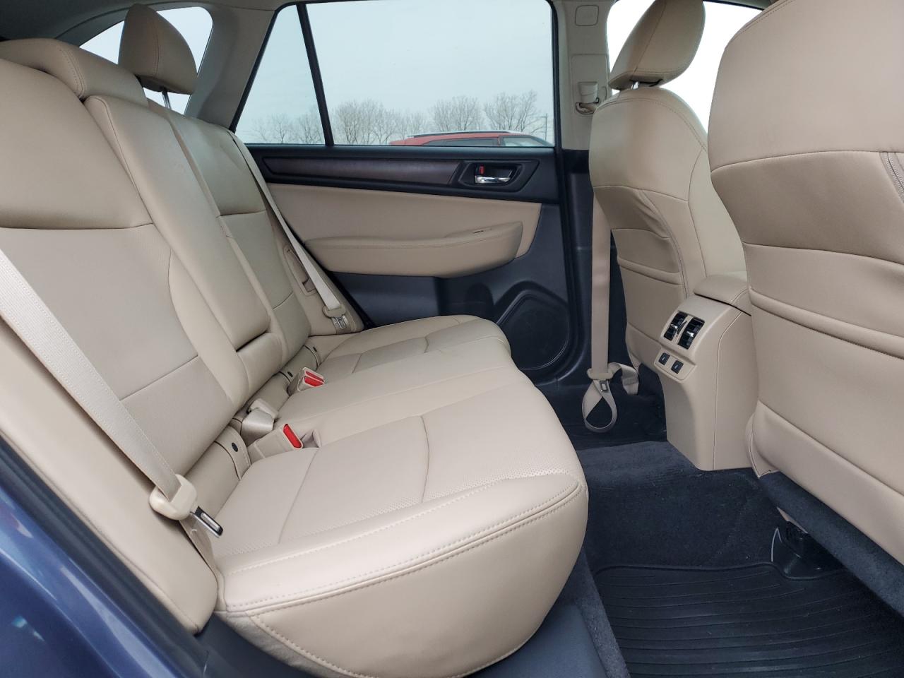 2015 Subaru Outback - Image 11