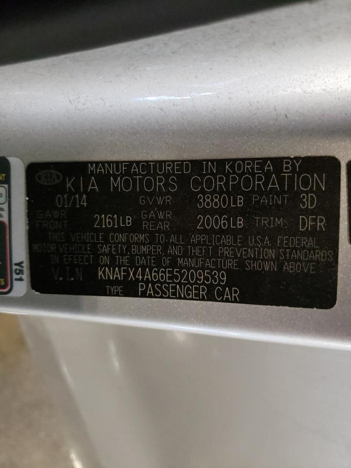 2014 Kia Forte - Image 12