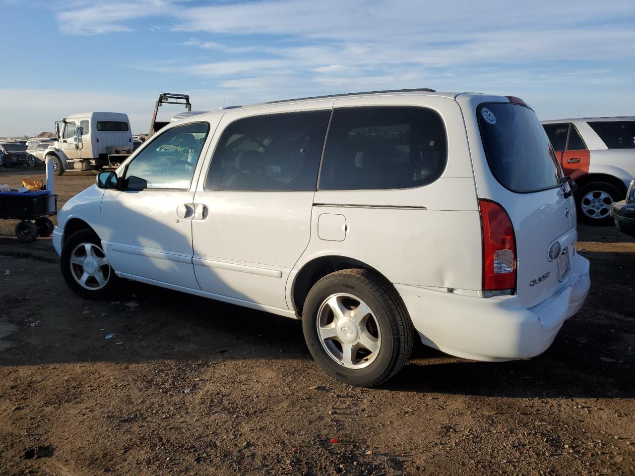 2001 Nissan Quest - Image 2