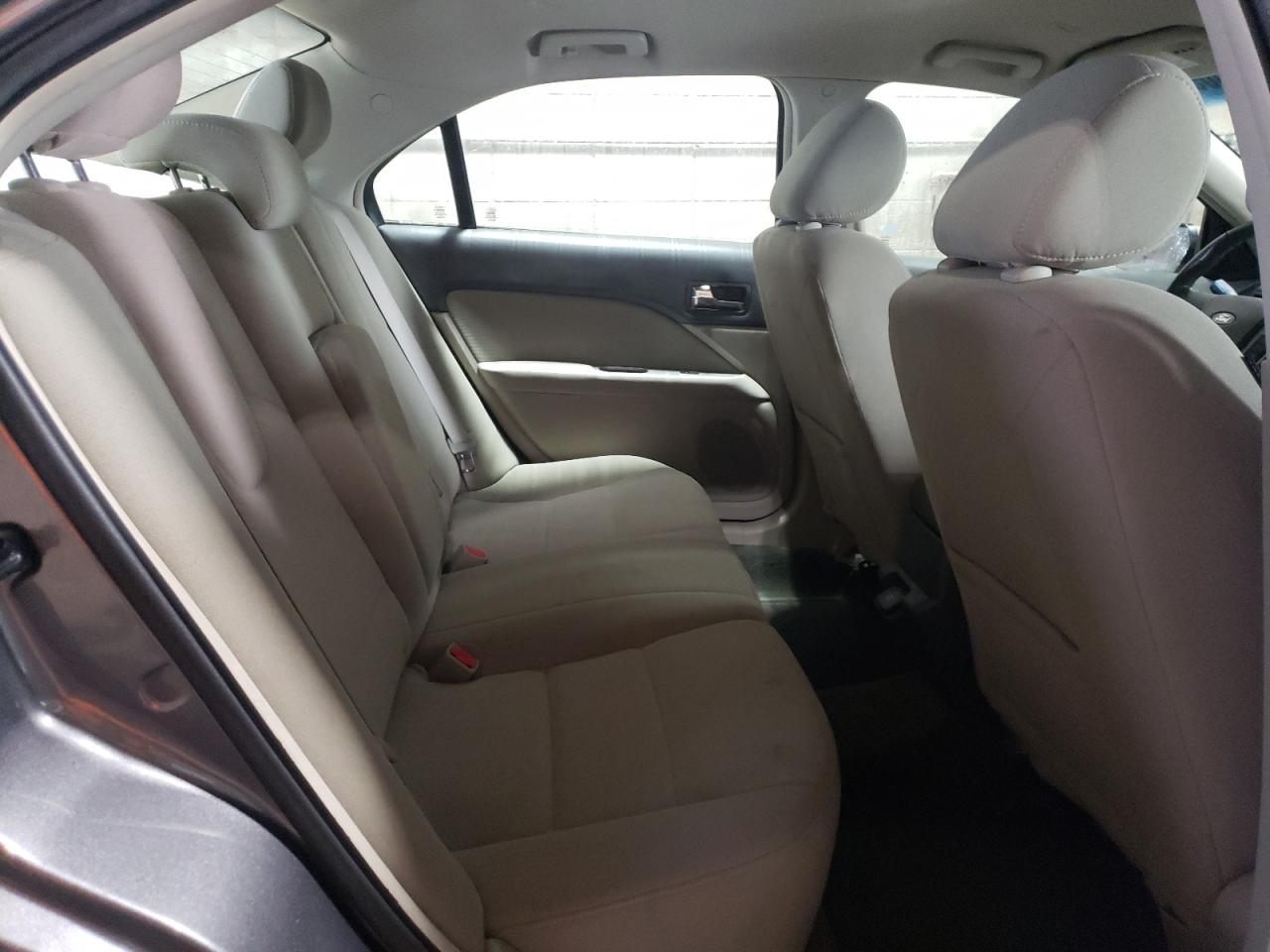 2011 Ford Fusion - Image 10