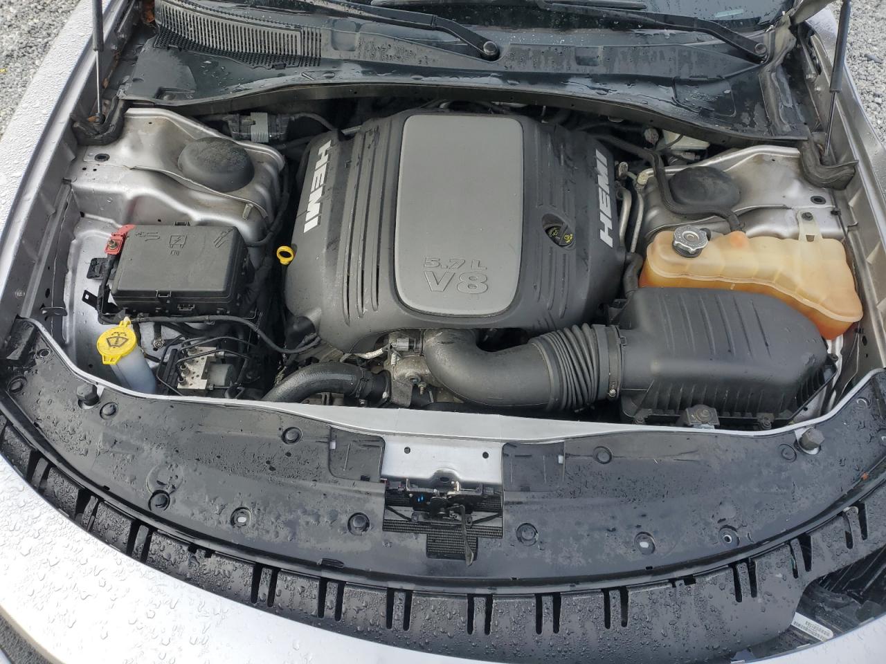 2018 Dodge Charger - Image 13