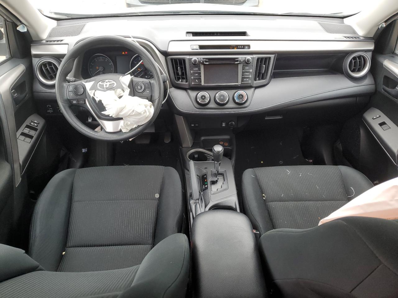 2017 Toyota RAV 4 - Image 8