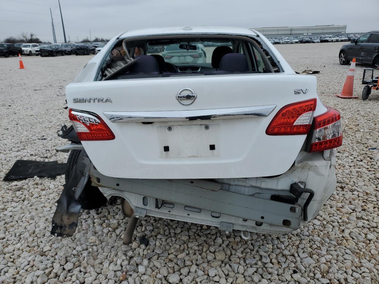 2015 Nissan Sentra - Image 6