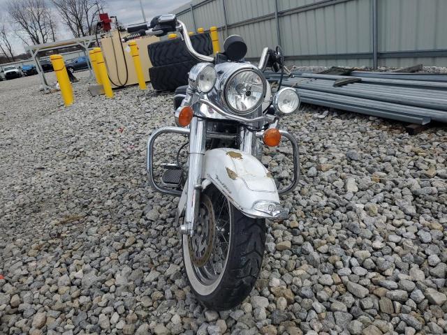  HARLEY-DAVIDSON FL 2012 Белый