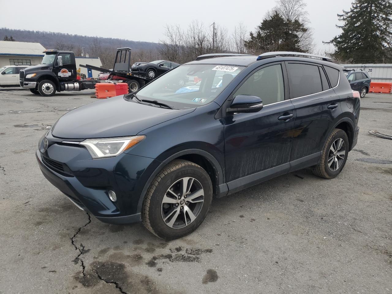 2017 Toyota RAV 4 - Image 1