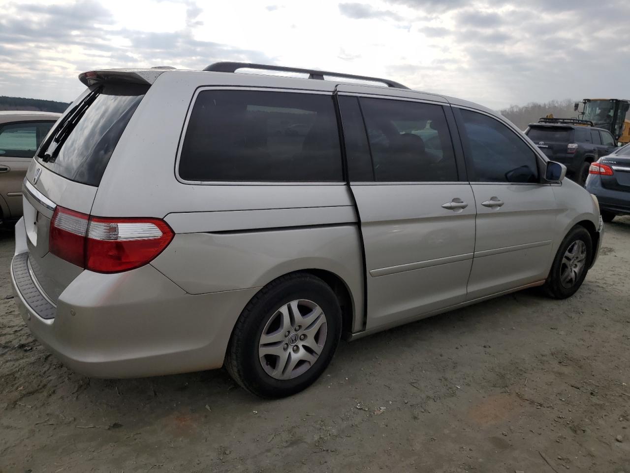 2007 Honda Odyssey - Image 3