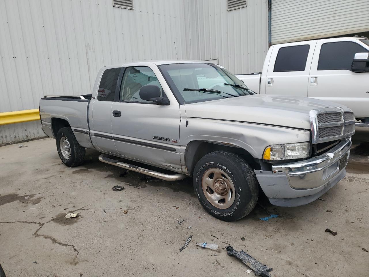 1998 Dodge RAM - Image 4
