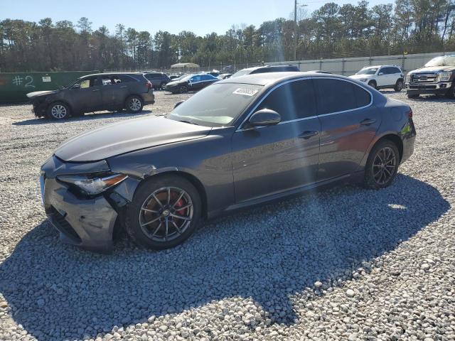 2018 Alfa Romeo Giulia Q4