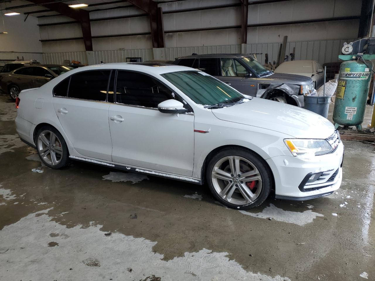 2016 Volkswagen Jetta - Image 4