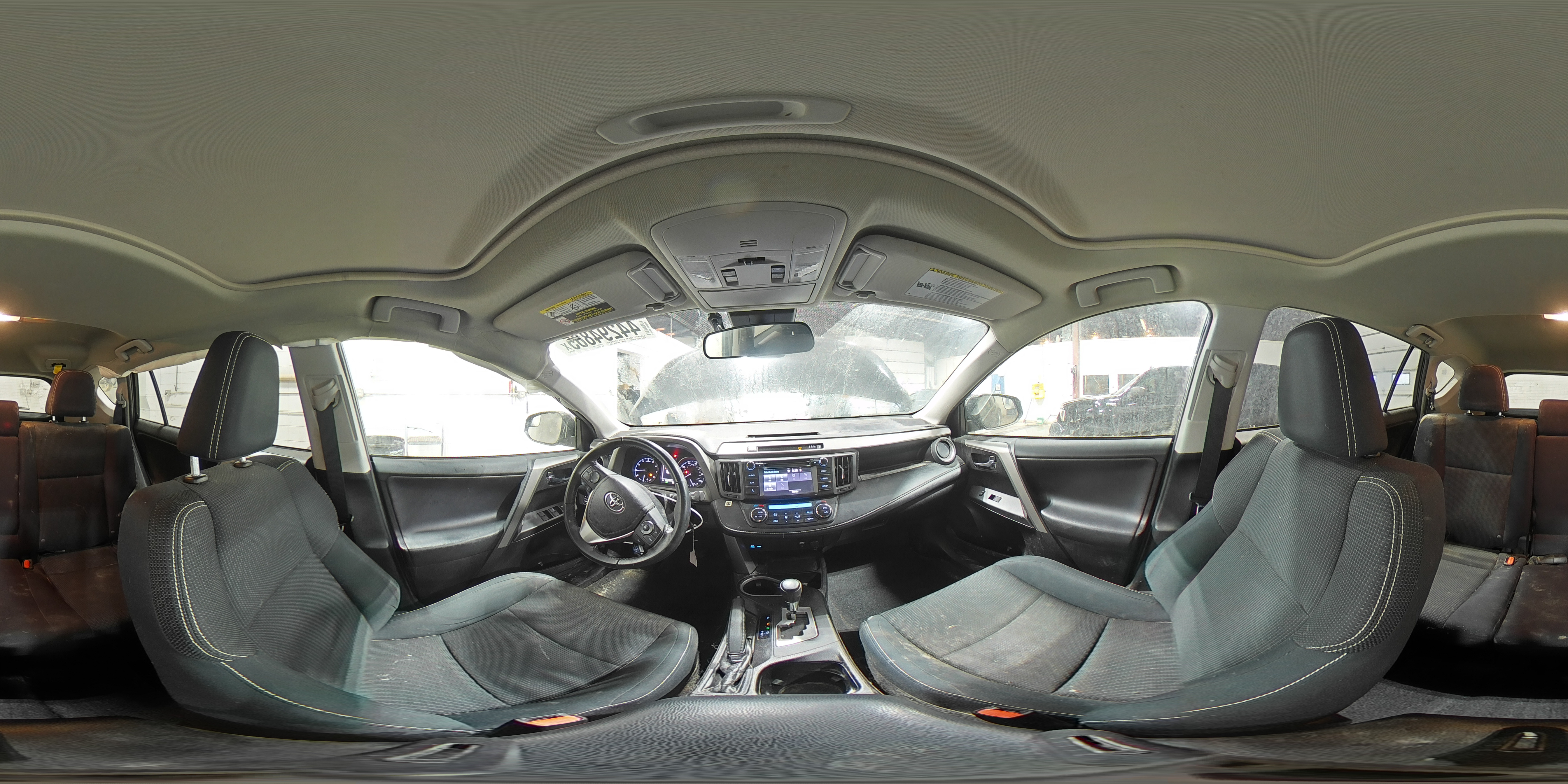2018 Toyota RAV 4 - Image 13