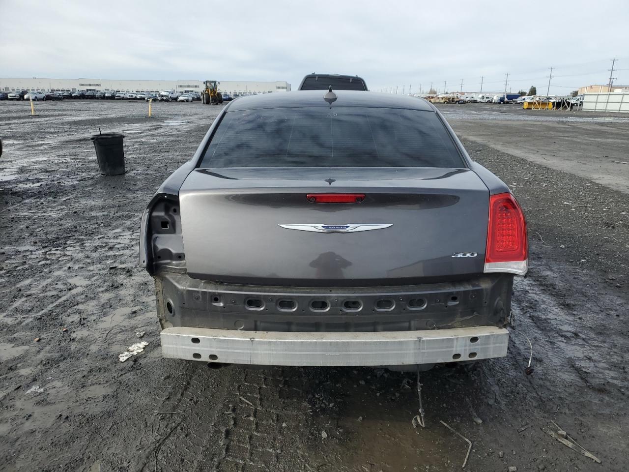2016 Chrysler 300 - Image 6