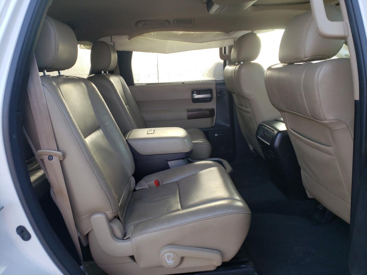 2017 Toyota Sequoia - Image 11