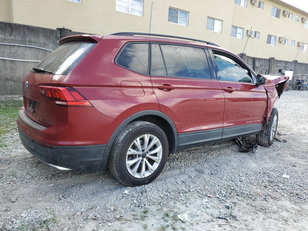2019 Volkswagen Tiguan - Image 3