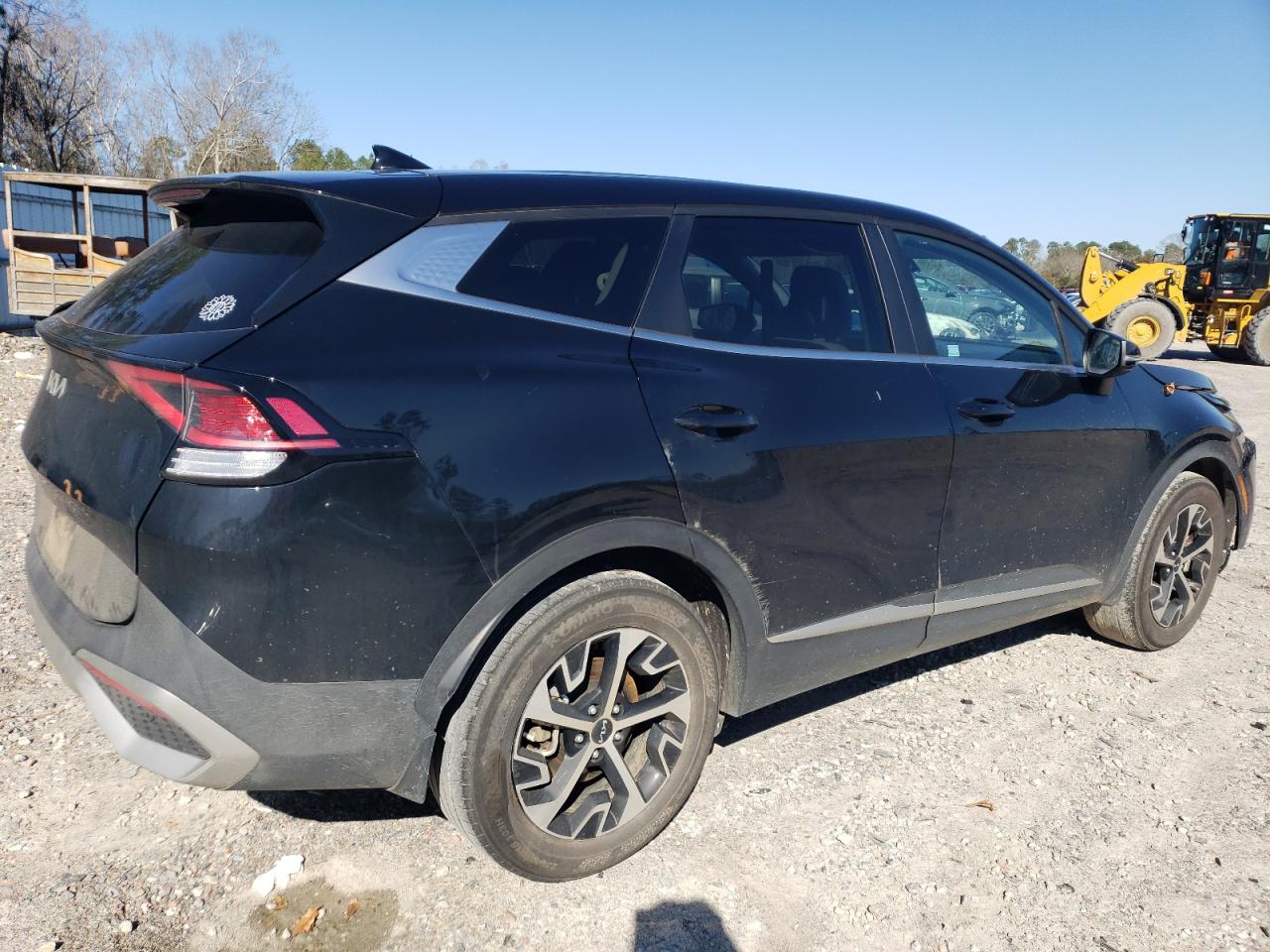 2023 Kia Sportage - Image 3