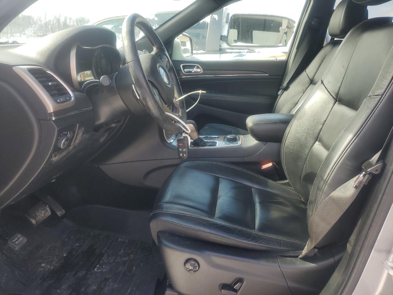 2017 Jeep Grand Cherokee - Image 7