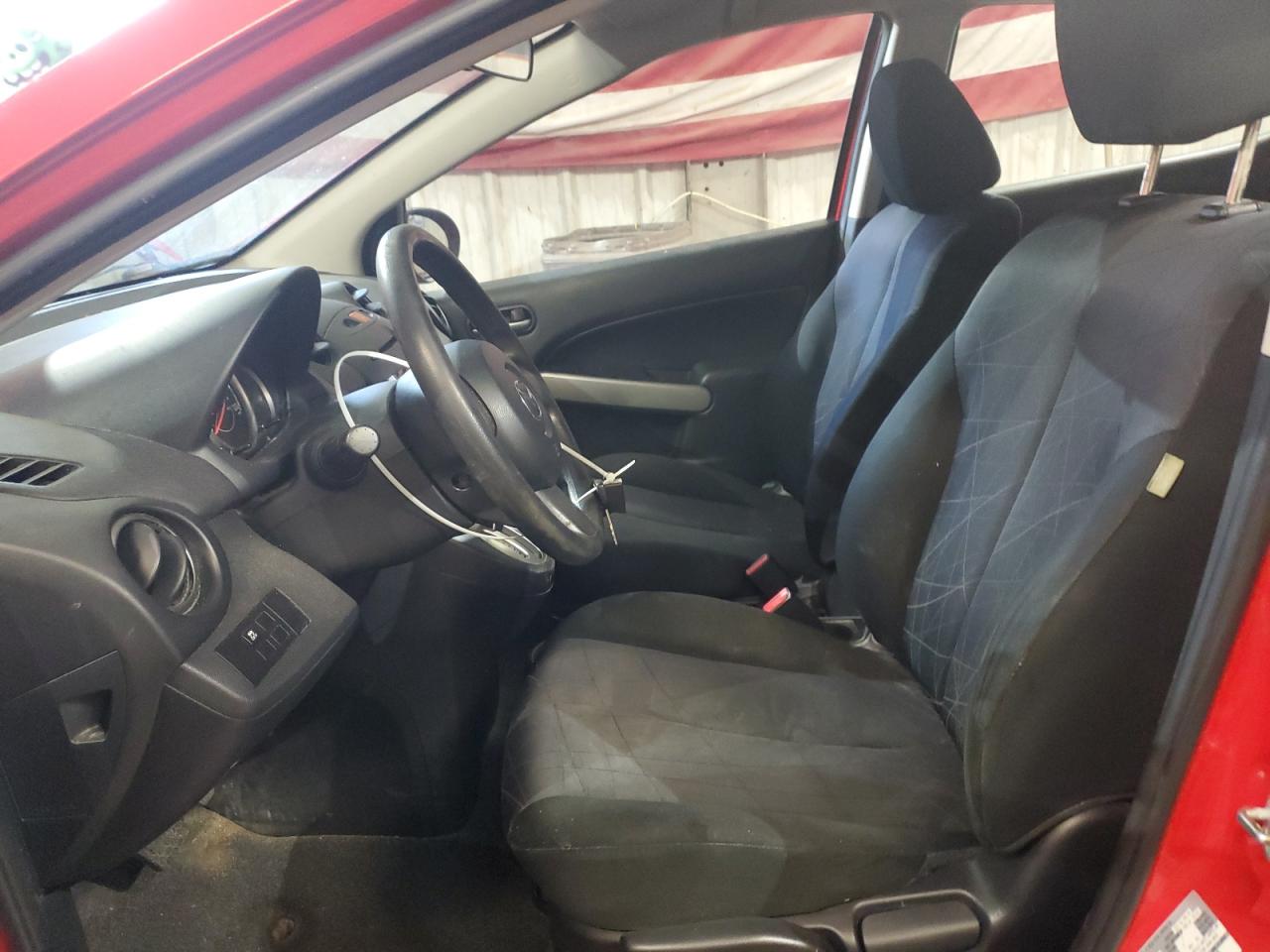 2013 Mazda 2 - Image 7