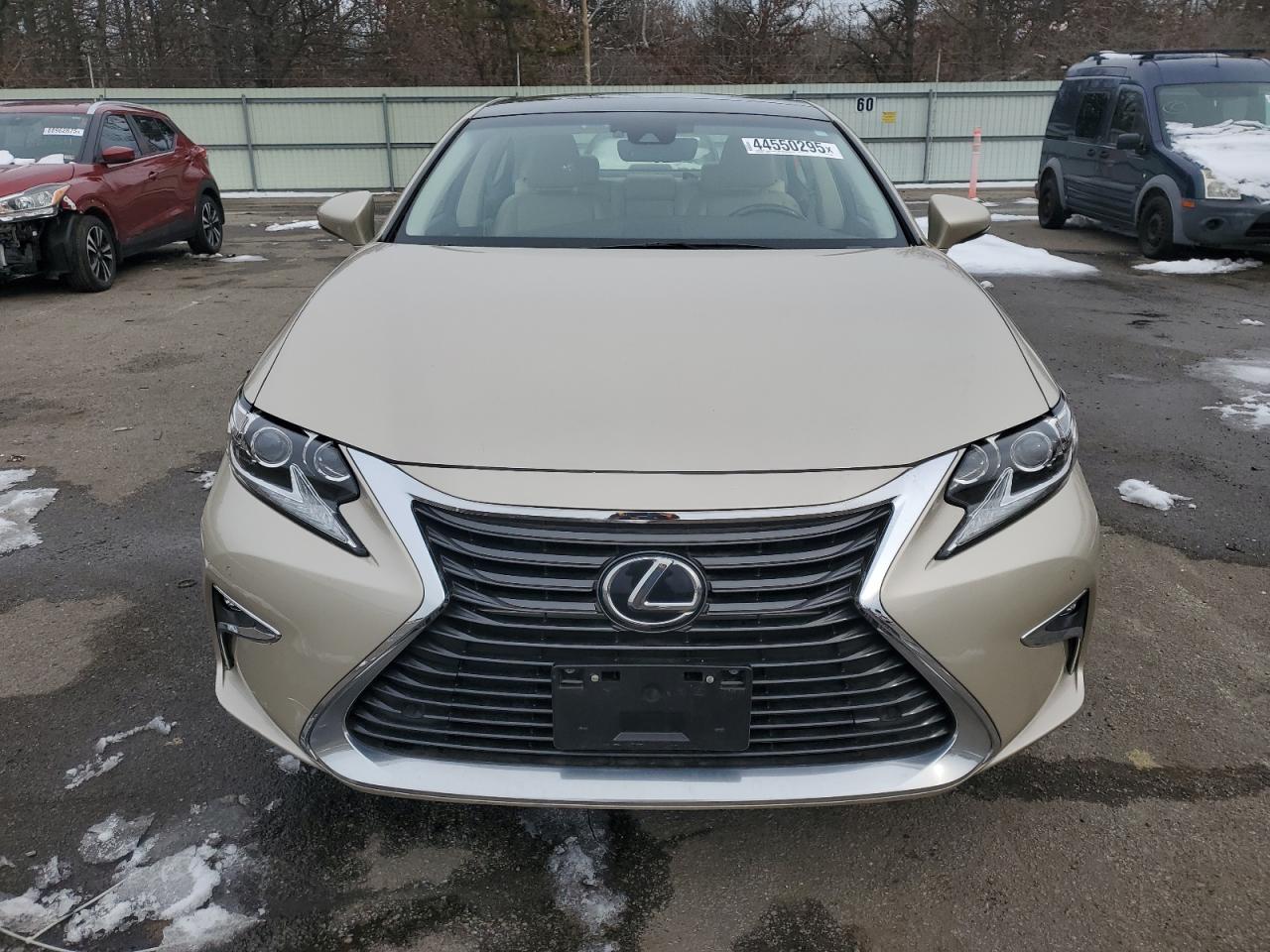 2017 Lexus ES - Image 5