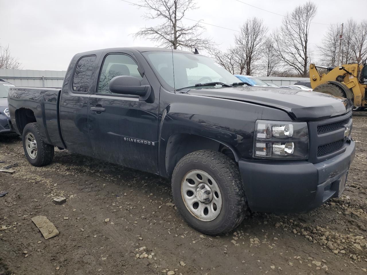 2007 Chevrolet Silverado - Image 4