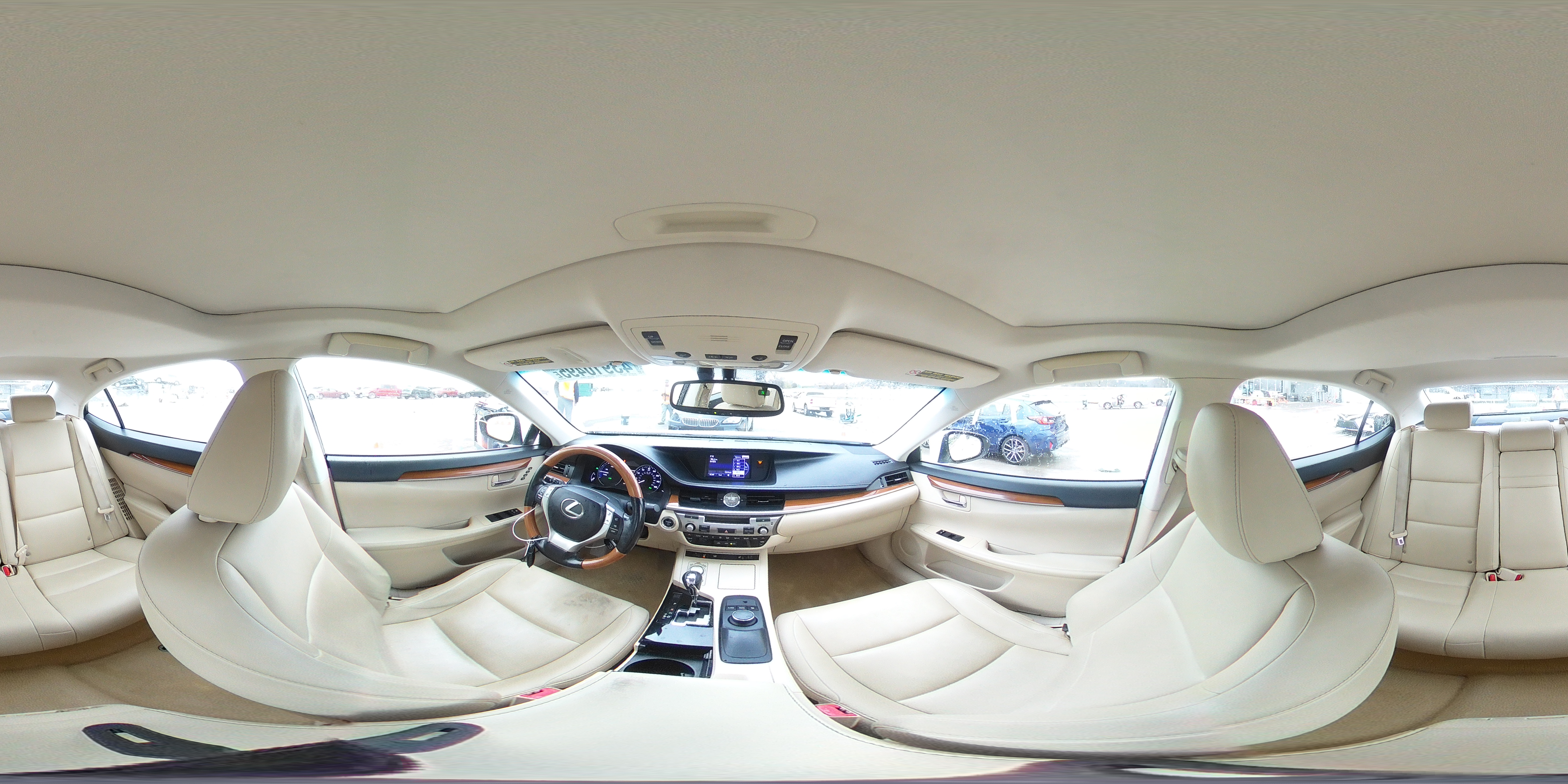 2013 Lexus ES - Image 14