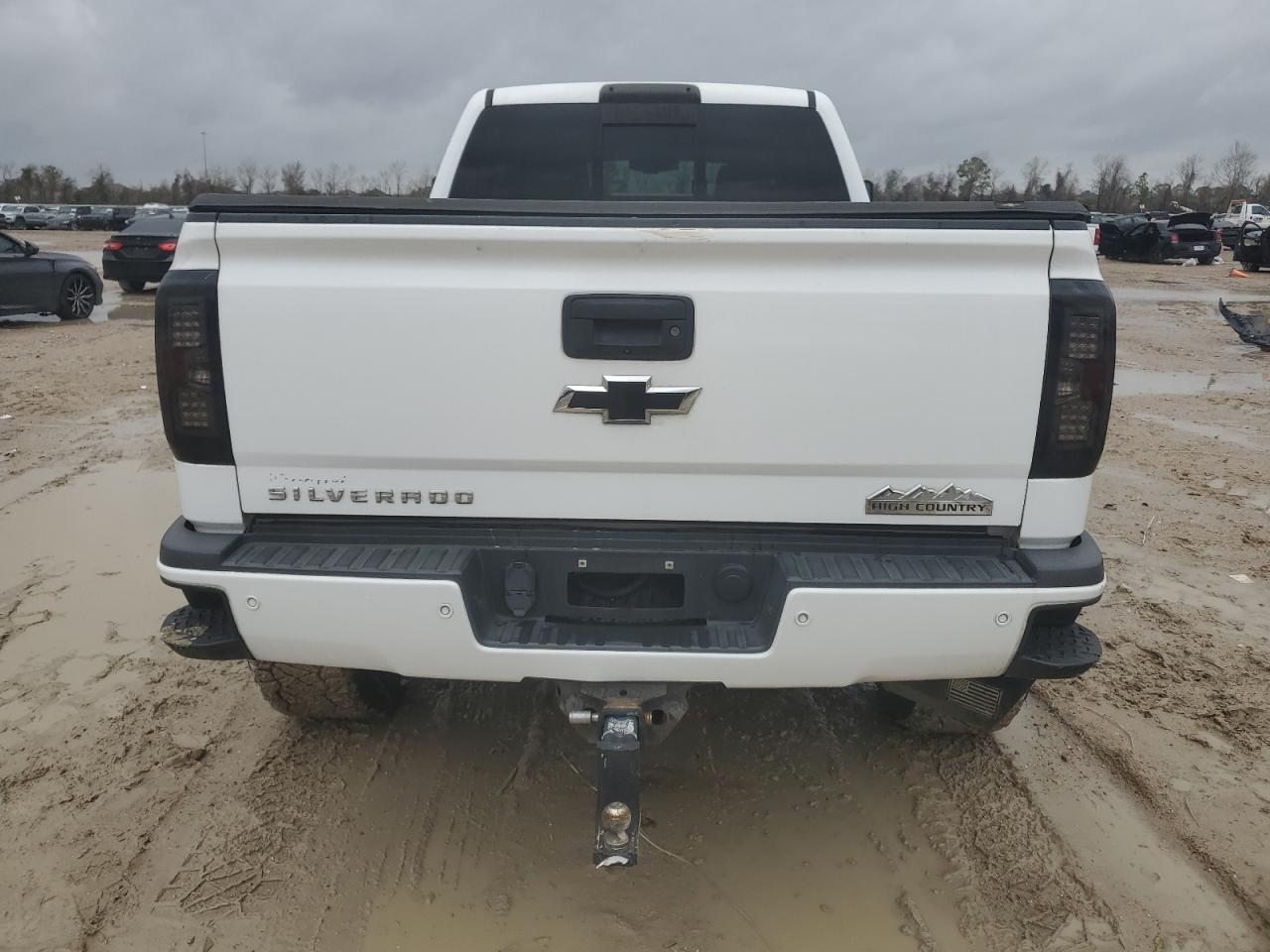 2015 Chevrolet Silverado - Image 6