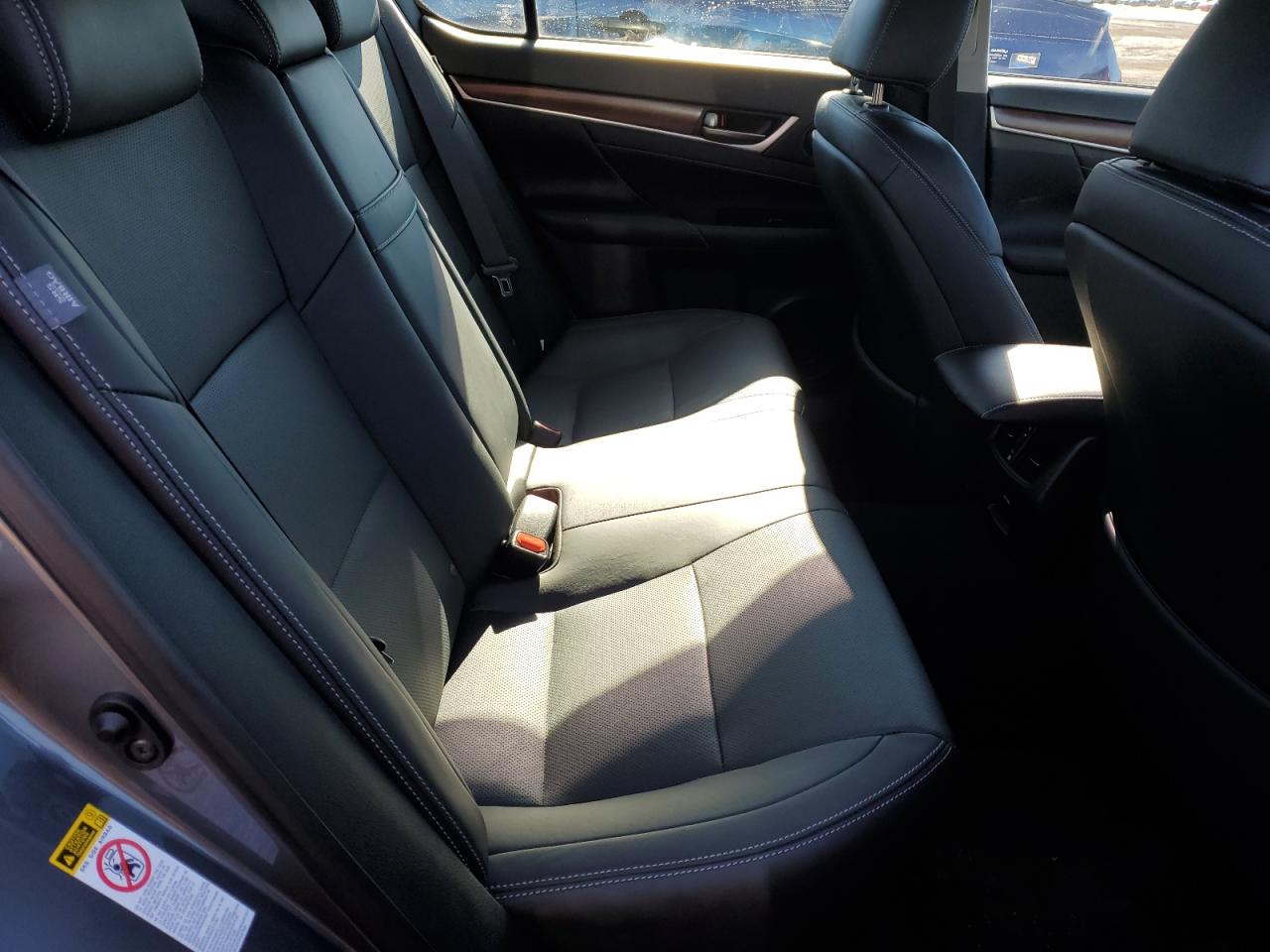 2015 Lexus GS - Image 10