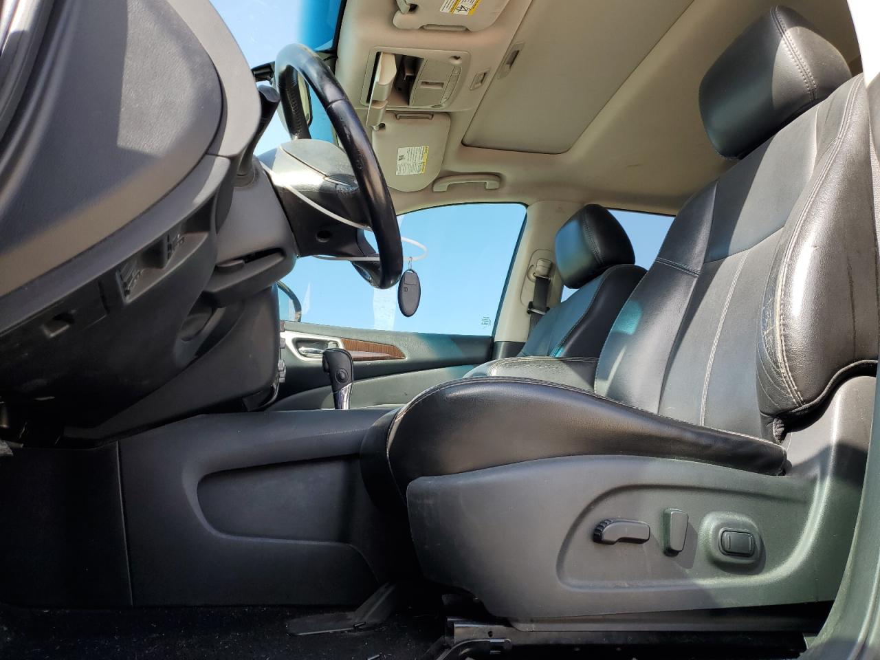 2014 Nissan Pathfinder - Image 7