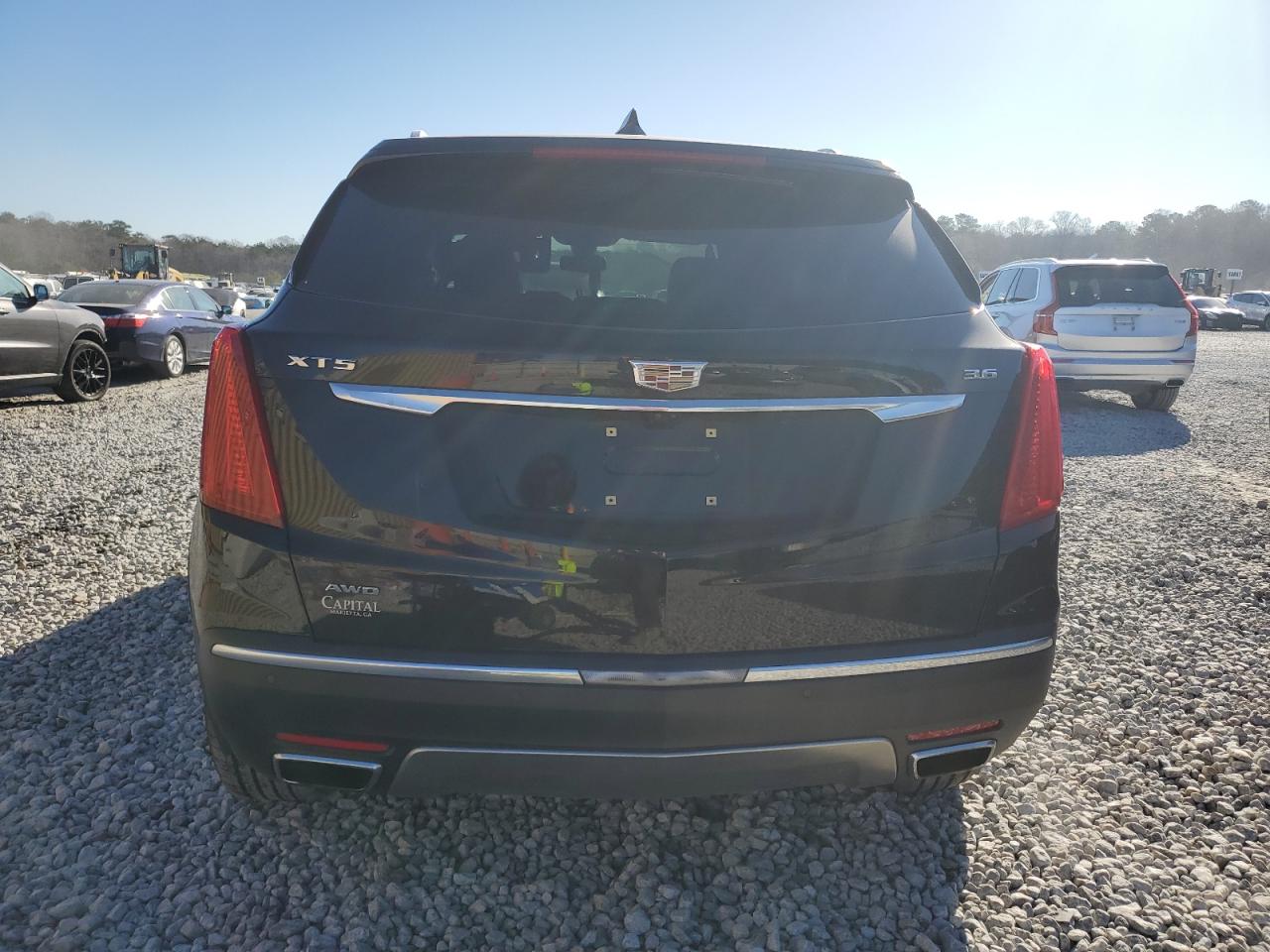 2017 Cadillac XT5 - Image 6