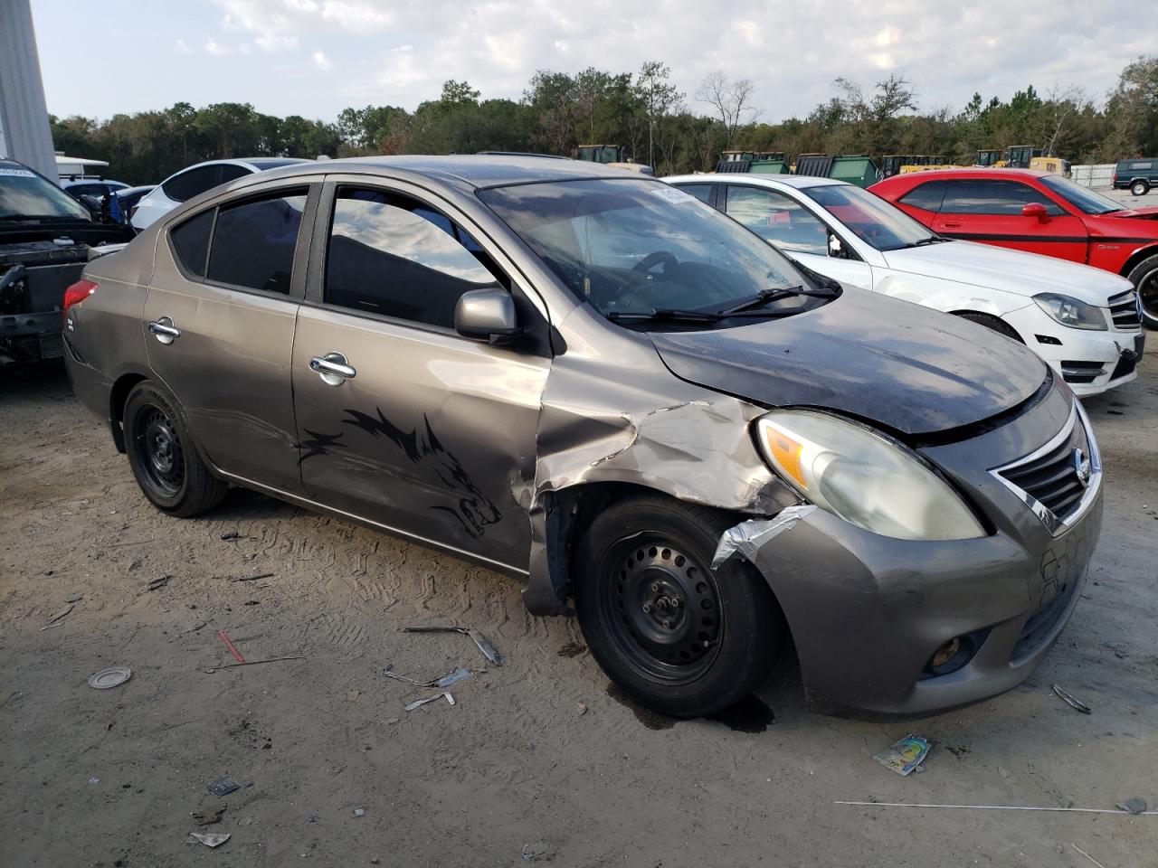 2013 Nissan Versa - Image 4