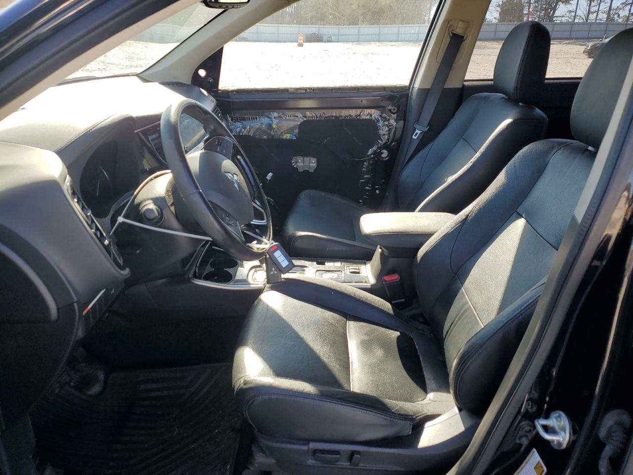 2017 Mitsubishi Outlander - Image 7