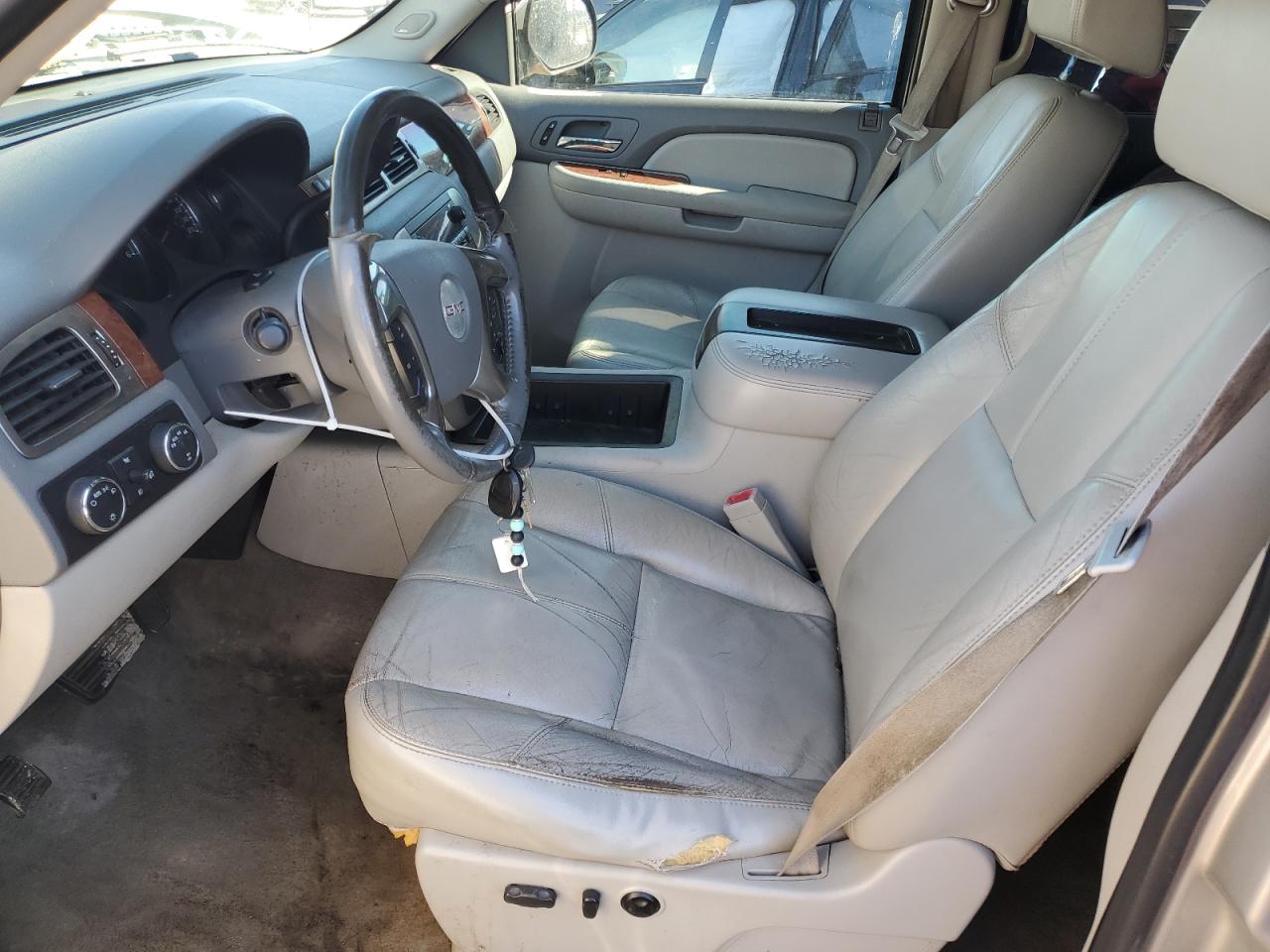 2007 GMC Sierra - Image 7