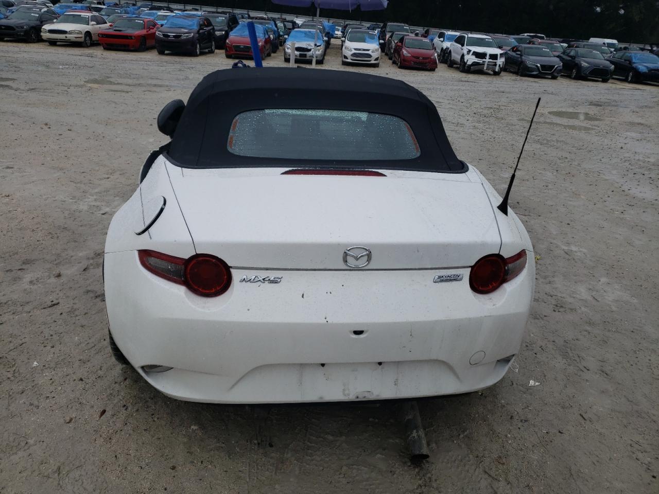 2019 Mazda MX-5 - Image 6