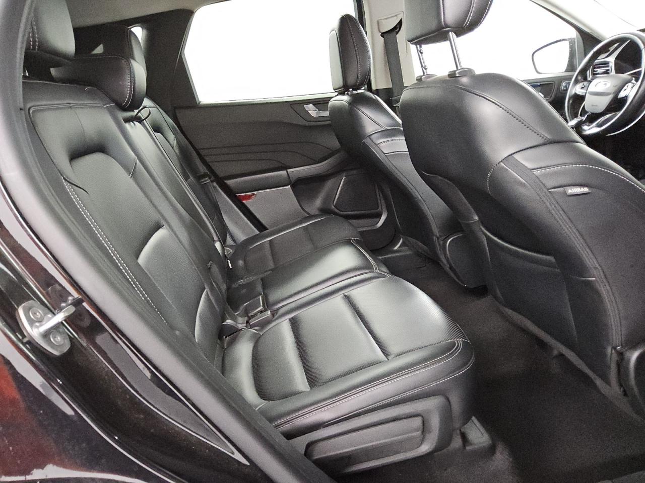2021 Ford Escape - Image 11