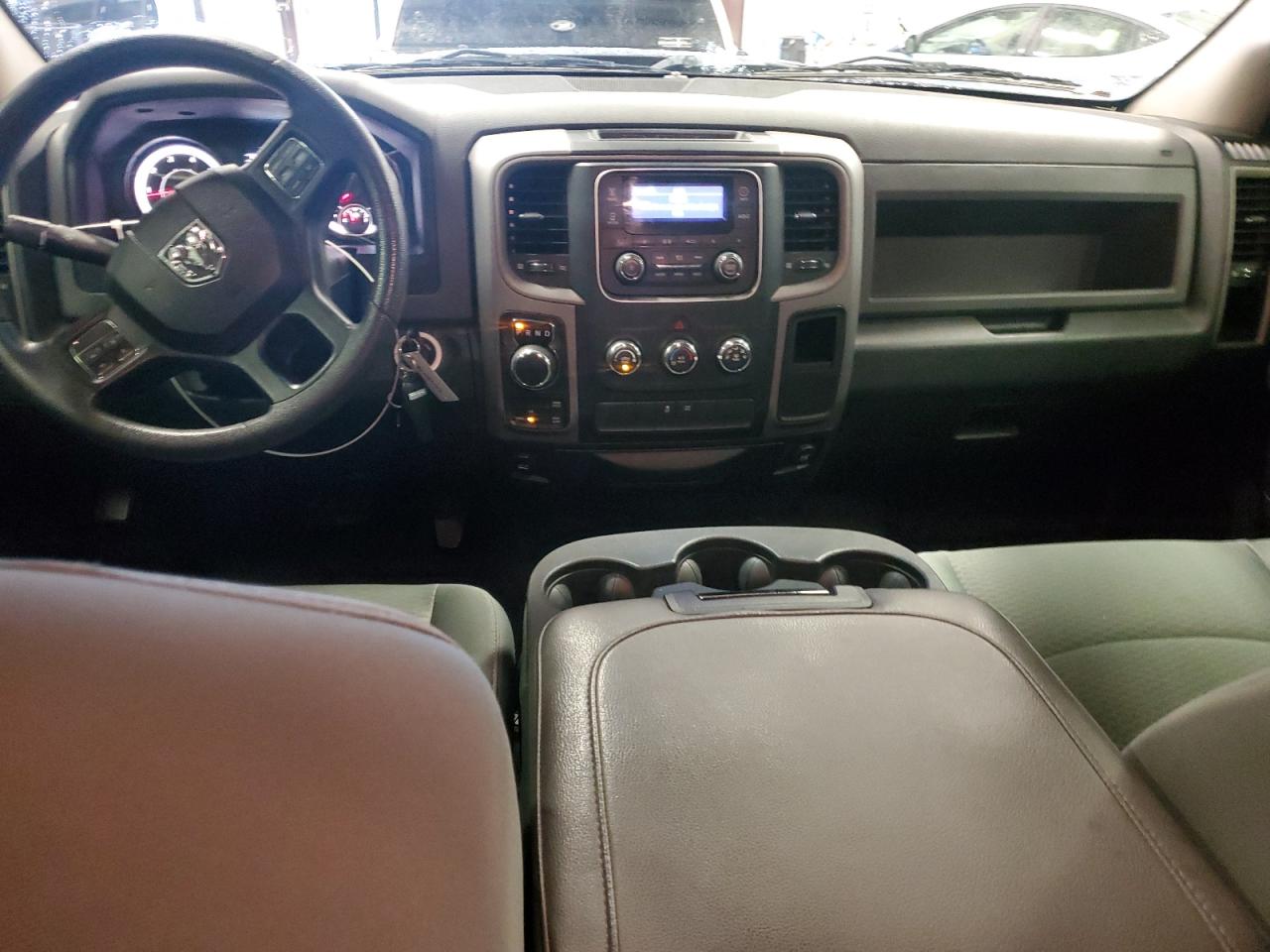 2016 RAM 1500 - Image 8