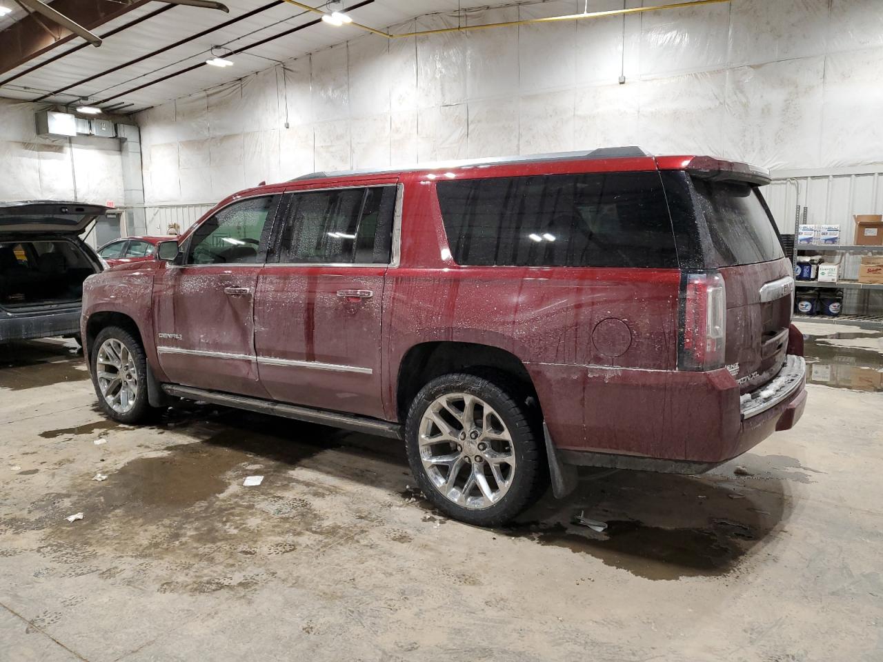 2016 GMC Yukon - Image 2