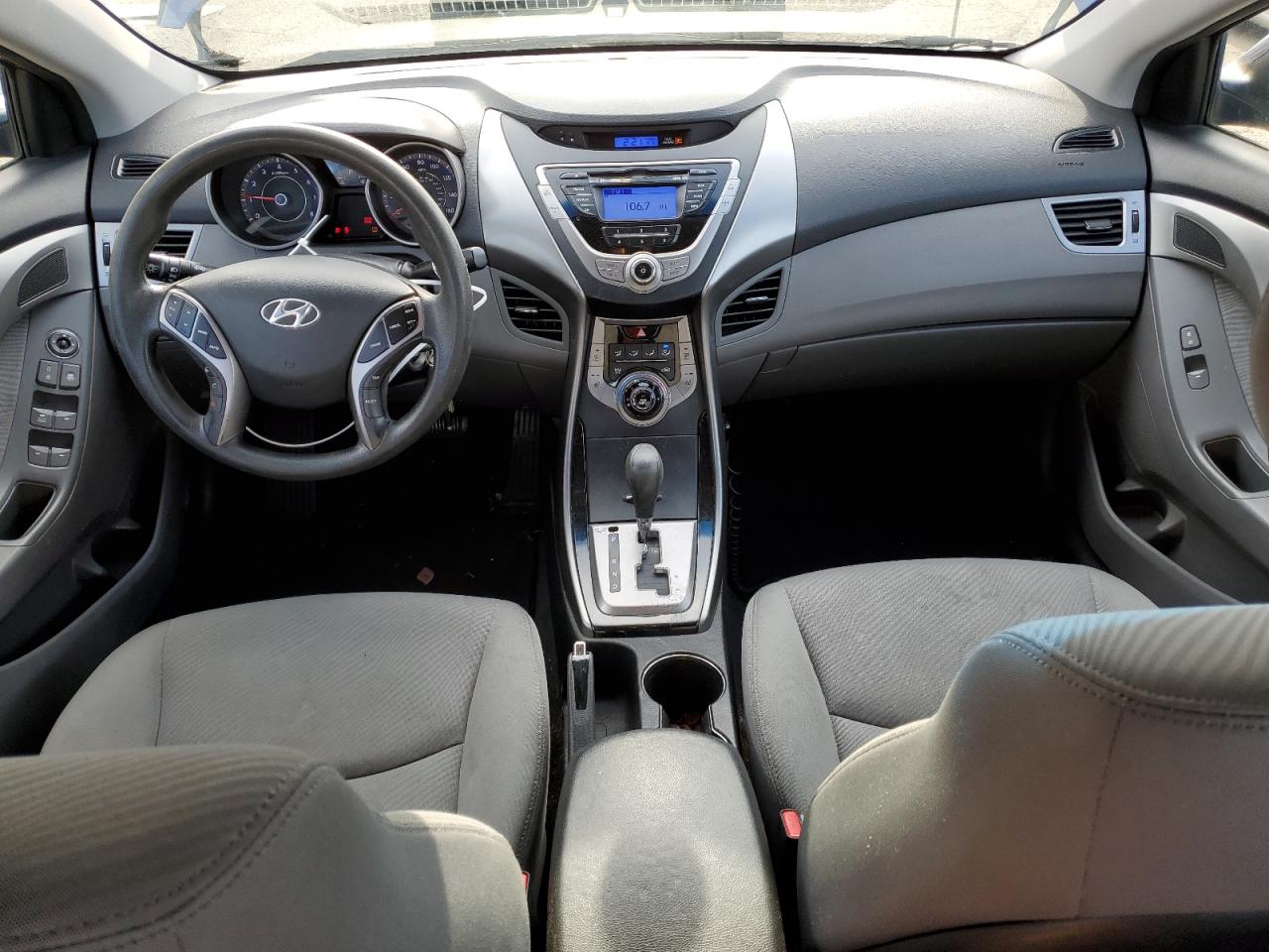 2013 Hyundai Elantra - Image 8