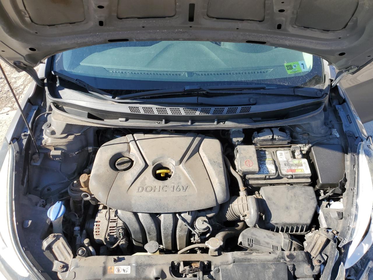 2025 Hyundai Elantra - Image 12