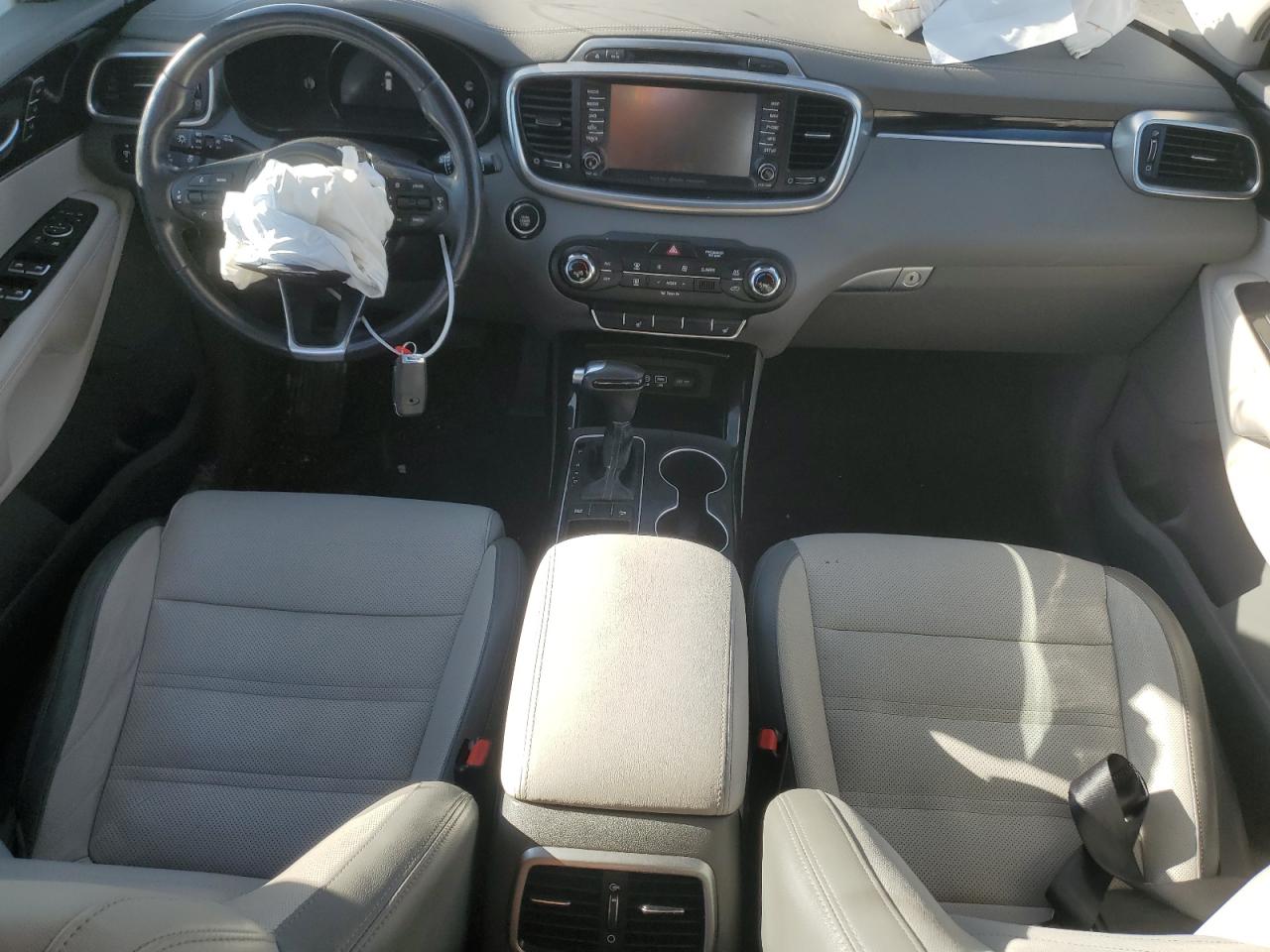 2016 Kia Sorento - Image 8