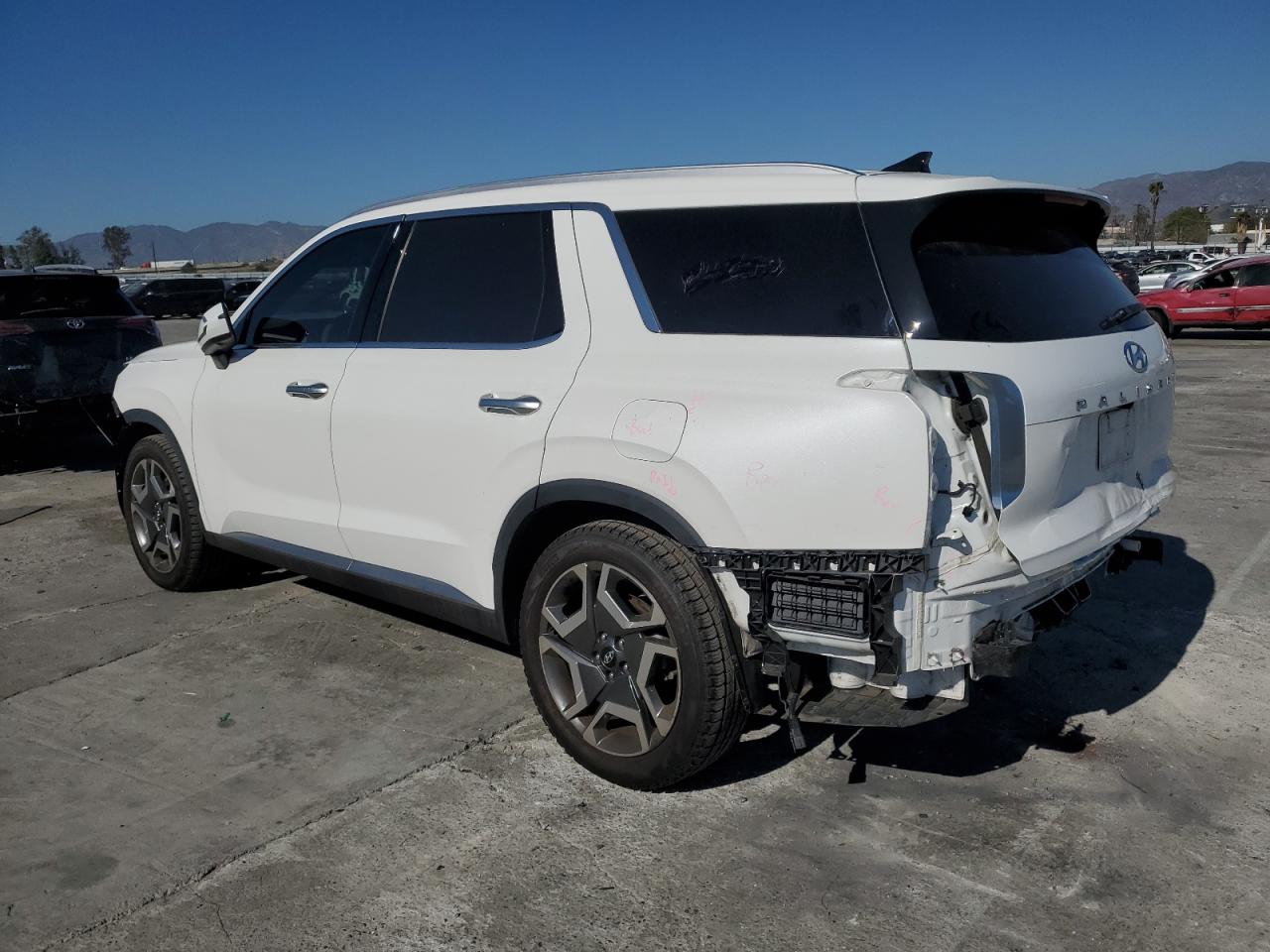 2023 Hyundai Palisade - Image 2