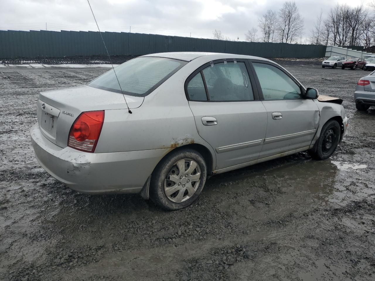2006 Hyundai Elantra - Image 3