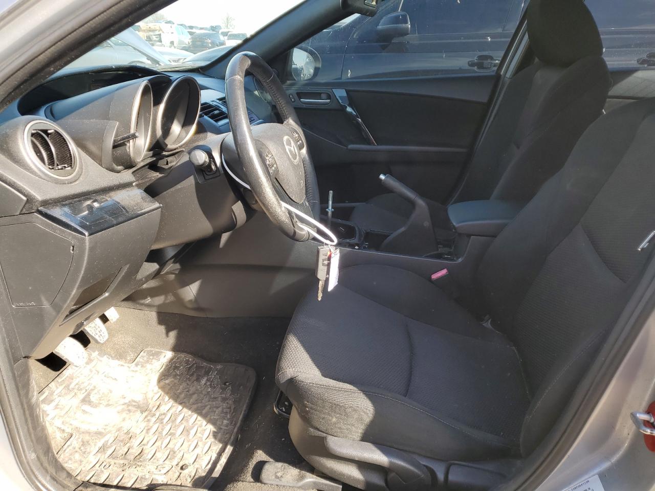 2012 Mazda 3 - Image 7