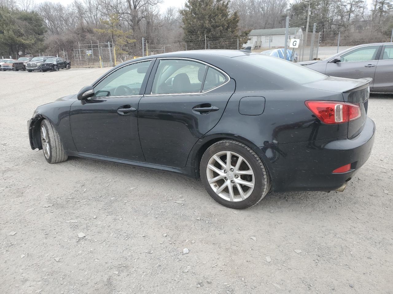 2011 Lexus IS - Image 2
