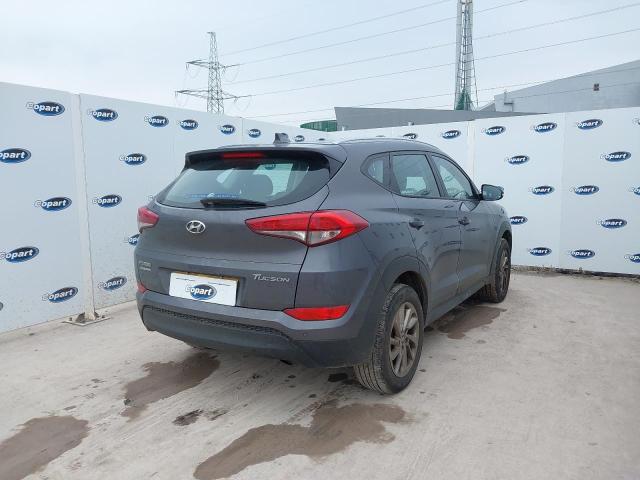 2015 HYUNDAI TUCSON SE