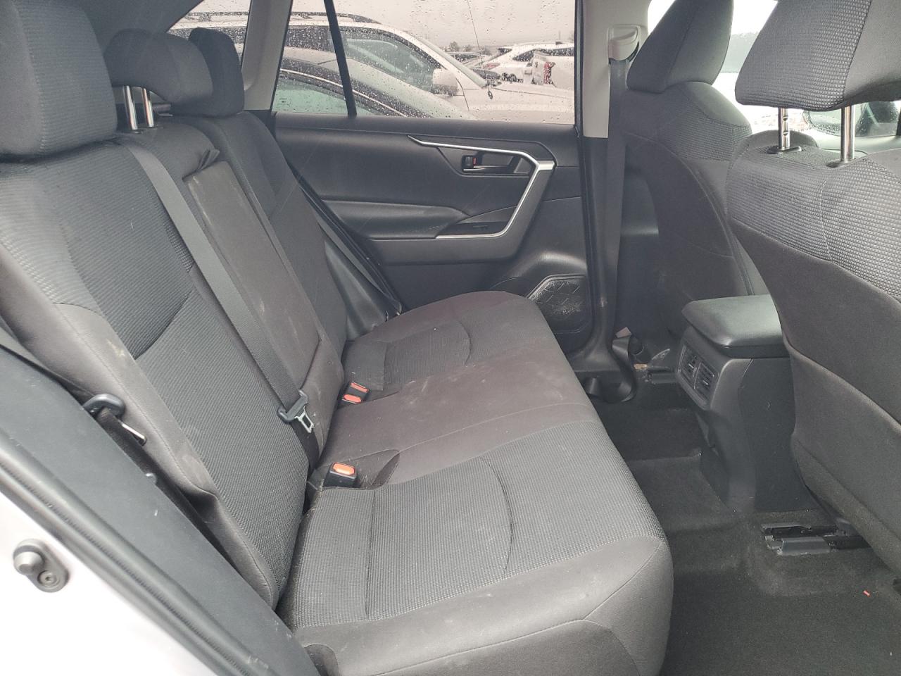 2023 Toyota RAV 4 - Image 11